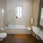 Luxury Living With Massive Pool - Views And Beautiful Gardens Appartamento Ghajn Melel