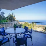 Appartamento Luxury Living With Massive Pool - Views And Beautiful Gardens