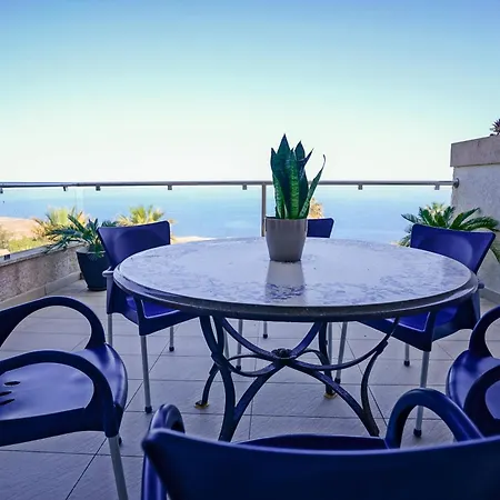 Luxury Living With Massive Pool - Views And Beautiful Gardens Għajn Melel