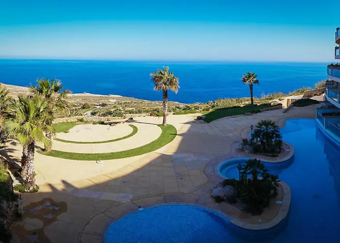 Luxury Living With Massive Pool - Views And Beautiful Gardens Διαμέρισμα *