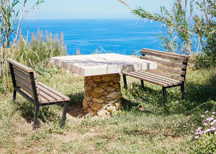 Luxury Living With Massive Pool - Views And Beautiful Gardens Ghajn Melel