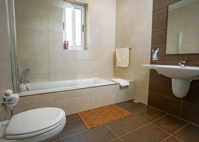 Διαμέρισμα Luxury Living With Massive Pool - Views And Beautiful Gardens Ghajn Melel